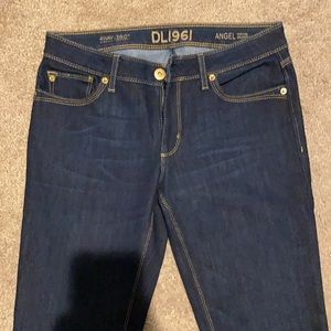 DL1961 angel mid rise skinny - dark wash jeans size 29.